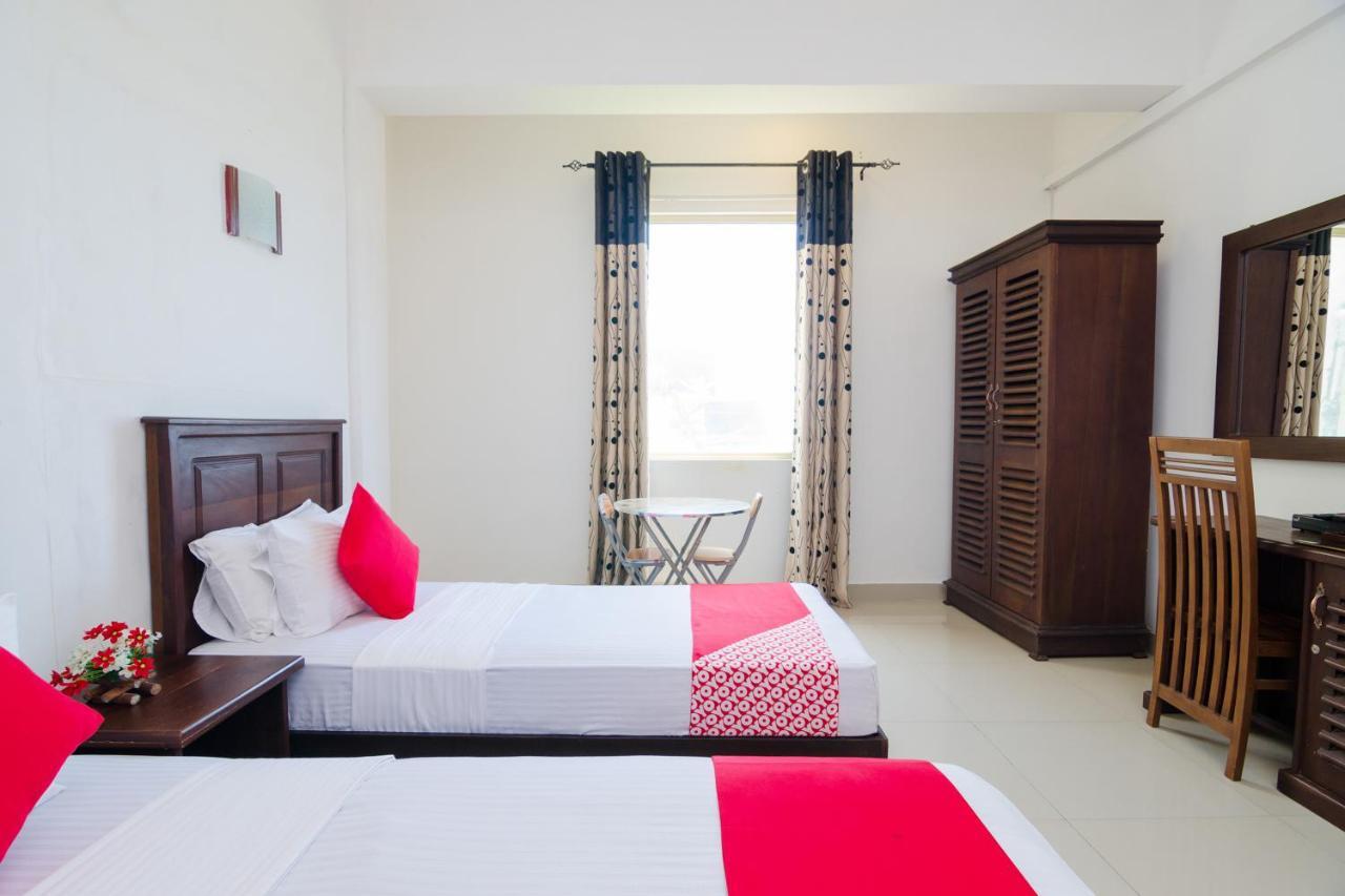 Coral Breeze Colombo Hotel Kültér fotó